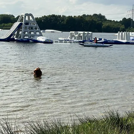 Moderne In Spaden / Wasserski / Badesee *